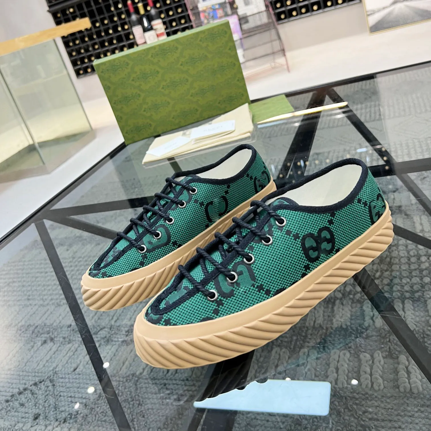 Spring and summer 2023 new European station G canvas shoes bowling shoes sports Korean casual shoes canvas for men and women.