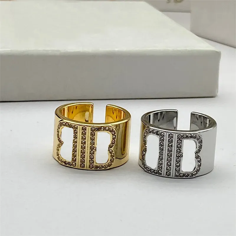 Heren Designer Ringen voor Vrouwen Gouden Ring Dames Zilveren Ringen Letter Diamond Ring B Luxe Designer Sieraden Huwelijkscadeau Accessoires 236251D