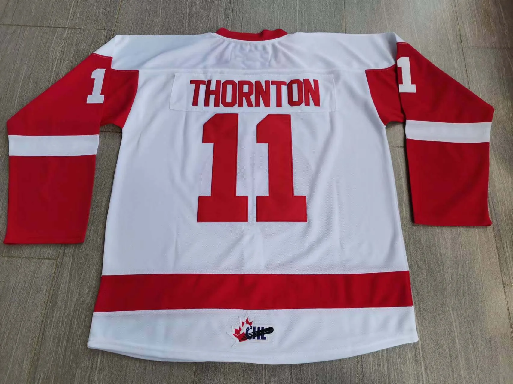 College Hockey bär fysiska foton OHL Soo Greyhounds Joe Thornton Men Youth Women Vintage High School Size S-5XL eller något namn och nummer Jersey