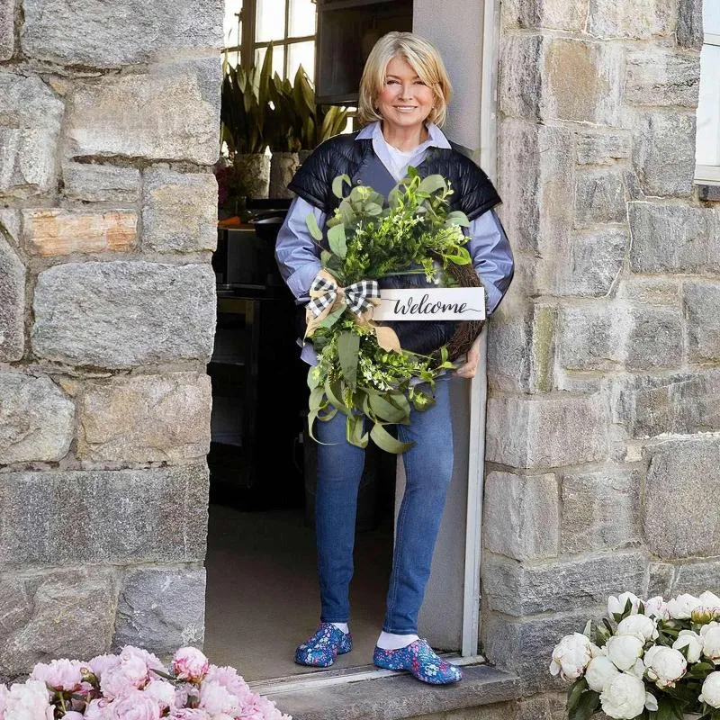 装飾的な花の春歓迎の花輪農家の小さな屋外窓バレンタインデーの玄関のための大きな吸引カップフック