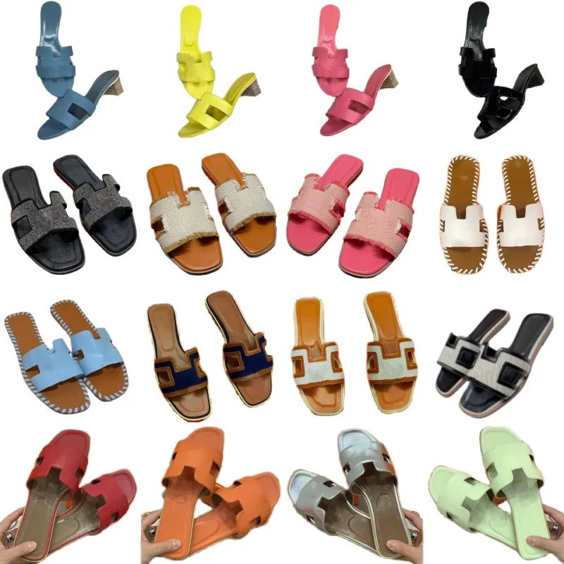 Orangefarbene Markenhausschuhe für Damen mit klobigem Absatz, Strandschuhe, Top-Leder-Designerschuhe, Buchstaben-Sandalen, Gelee-Farbfolien, neue modische High-Heels, rutschfeste Pool-Schuhe für den Außenbereich