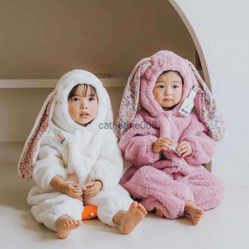 Baby Infant Blanket Sleepers Girl Boy Thickened Pajamas Suit Winter INS Cartoon Rabbit Toddler Girl Hoodded Zipper Bodysuit Wear L230625