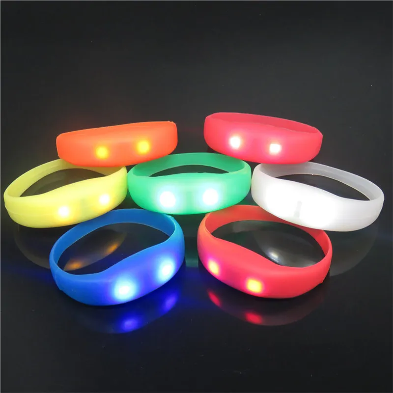Feestdecoratie LED-siliconen Glow-armband Glow-armband Boosting Props Concert Glow-pols