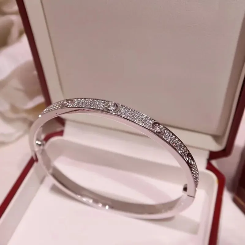 Lyxdesigners armband Hjärtat guld silver armband kvinnor spik manschett armband mode med diamanter armband armband boutique smycken vackra gåvor