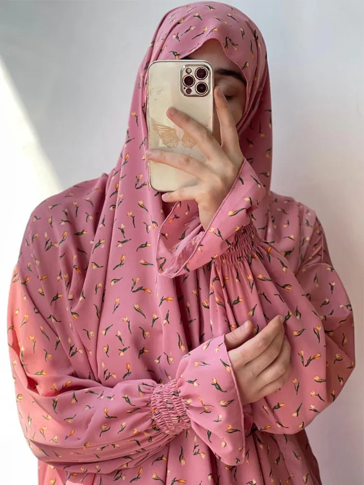 Hijabs Jilbabs for Women Printed Prayer Dress Muslim Abaya with Integrated Veil Islamic Products Ramadan Modest Outfits Dubai 230626