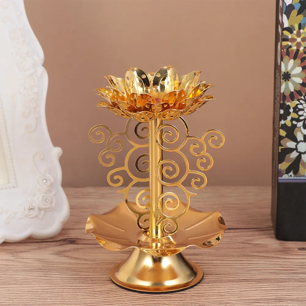 Castiçais Spot Holder Lótus Ouro Diwali Diya Lâmpada Suporte Indiano Lâmpadas de Latão Óleo Flor Decoração Tealight Cristal Candelabro Use Luzes 230625