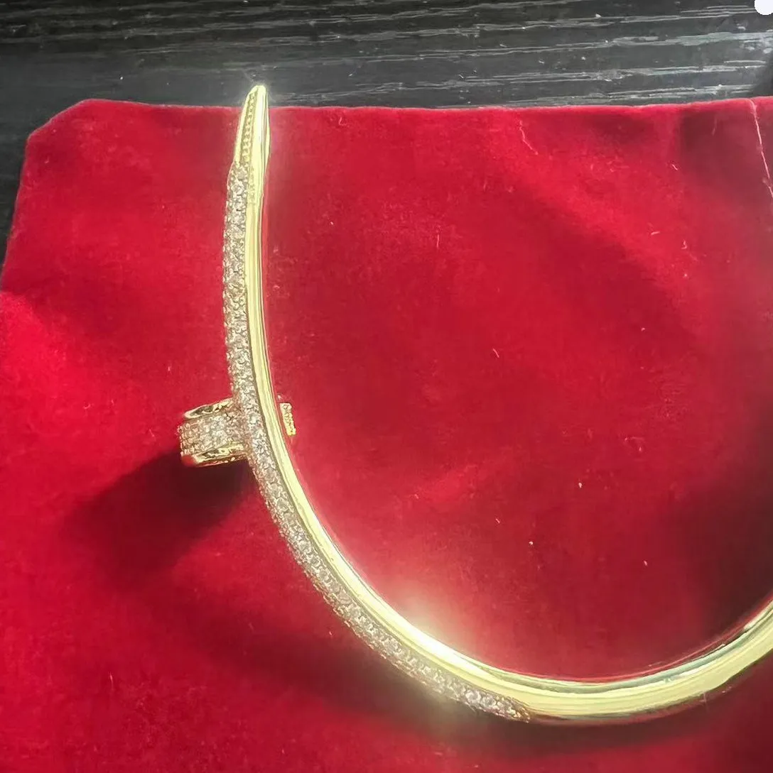 Luxury Wedding Bracelets Women Man Gold Plated Cuff Nail Bracelet Full Diamond Bracelet for Lover Jewelry For Valentine's Day235Z