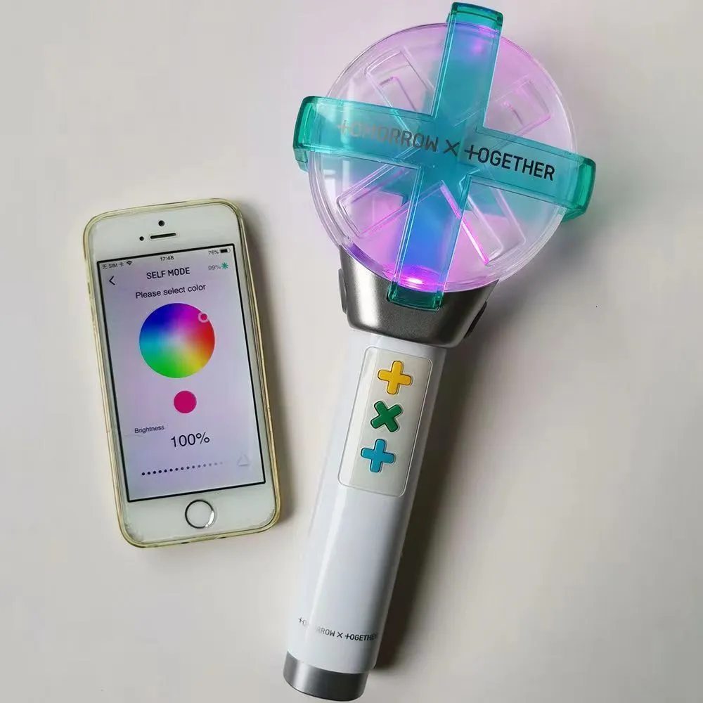 Bastões de luz LED Kpop TXT Light Stick Korea Kpop Lightstick LED Bluetooth Stick Luminous Rod Concert Lamp Hiphop Flash Aid Rod Fãs Gift 230625