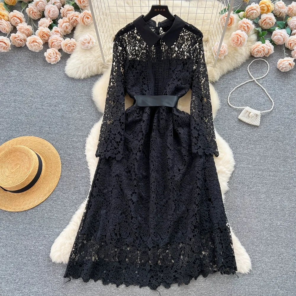 Vintage Light Luxury Feeling Polo Neck Long Sleeve Hollow Lace Dress Wrapped Up Waist Show Thin Temperament A-line Elegant Long Dress