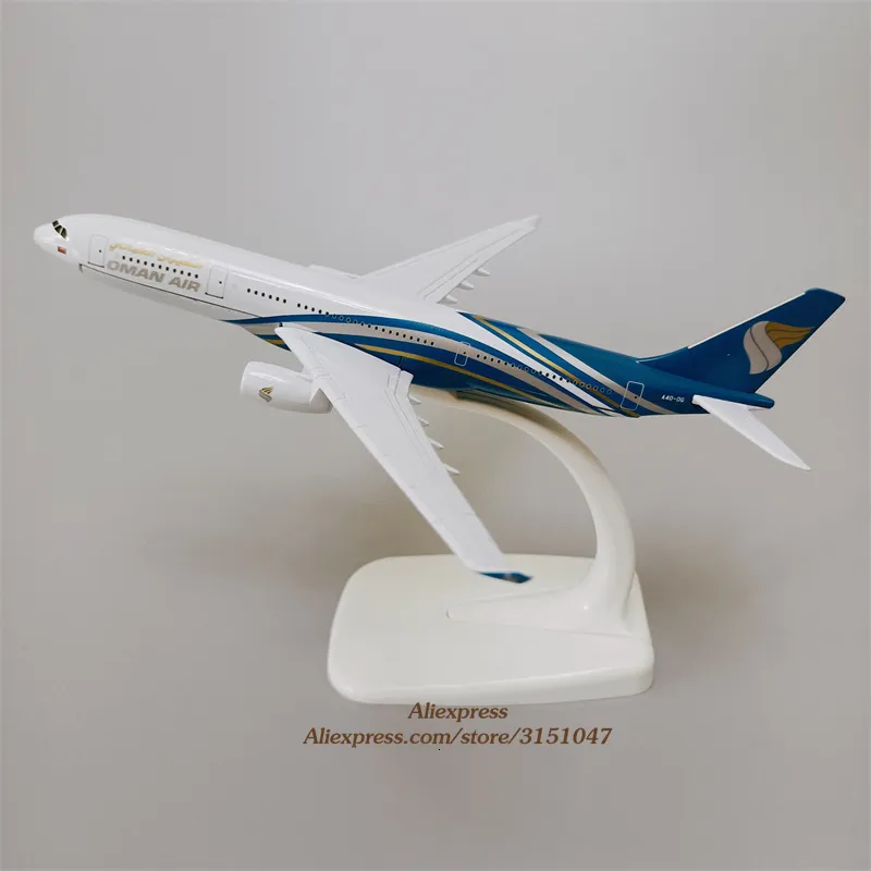 Diecast Modelo Liga Metal Oman Air Airlines Avião Airbus 330 A330 Airways Suporte de Avião Aeronave Presentes para Crianças 16cm 230625