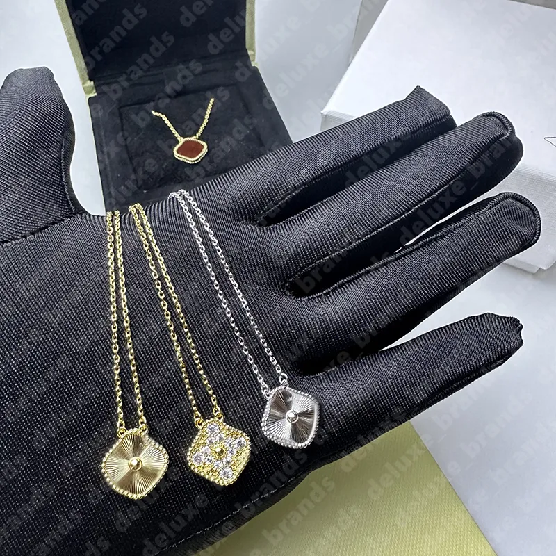High quality luxury 4 leaf clover necklace pendant Stainless steel plated 18K Ladies & Girls Valentine's Day Mother's Day Engagement Jewellery-Gift