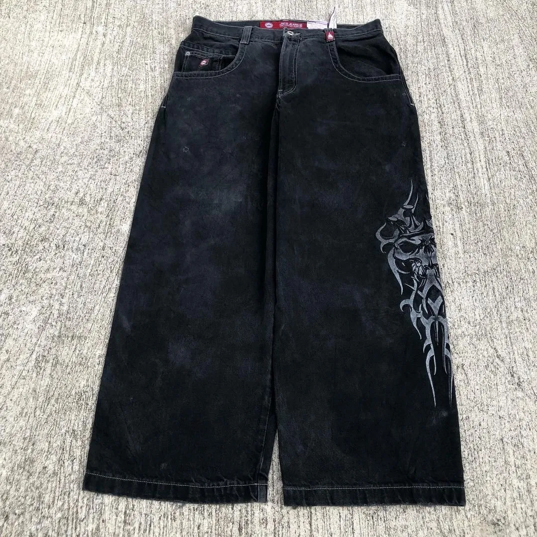 Herren Jeans Gothic Totenkopf bestickte kurze Hose Schwarz Streetwear Y2K Mode Koreanische Teenager Rap Baggy 230625