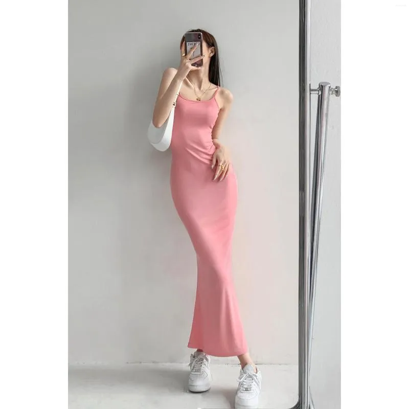 Casual Dresses Sexig ärmlös hög midja Slim Sling Dress Women's Summer Tight and Thin Elastic Package Hip Fishtail Long Maxi