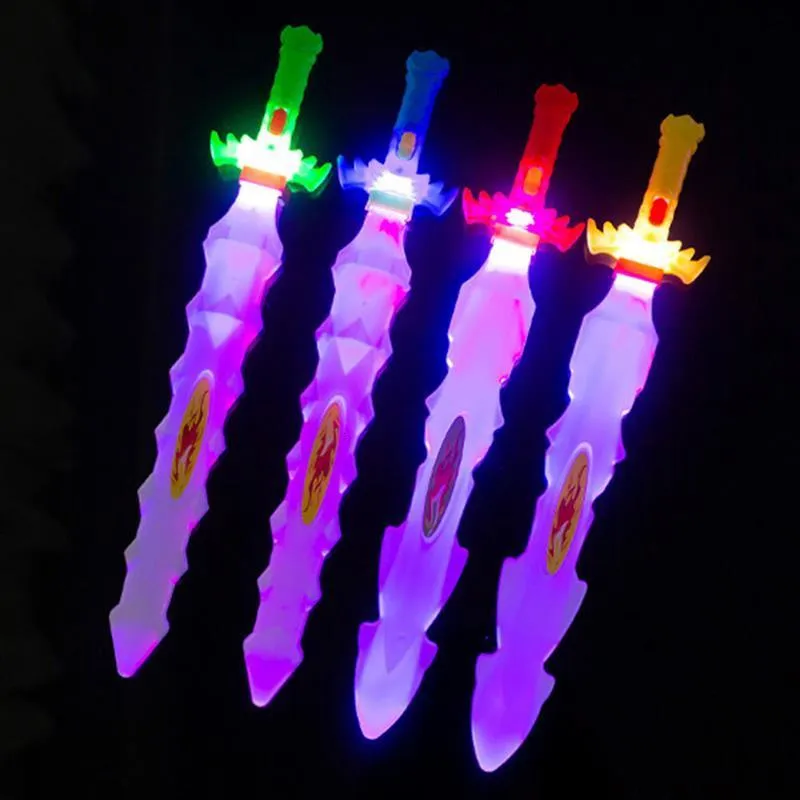 Bastoncini luminosi a LED 8 pezzi Spade luminose Giocattoli con luci a LED lampeggianti Regalo di compleanno per ragazzo Bambini Halloween Party Dress-Up Costume Accessori 230625