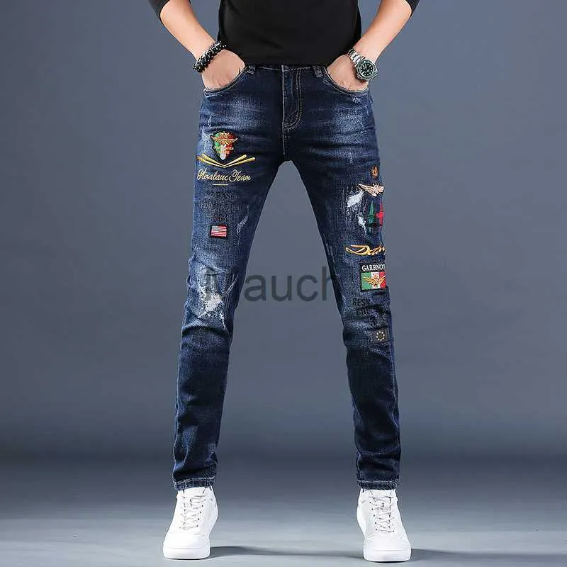 Mäns jeans män broderade denim jeans herrbyxor trendiga varumärke Slim casual små fötter hål trender 2021 sommar i penna jeans j230626