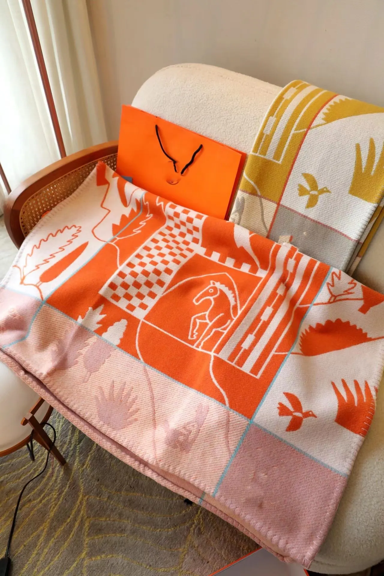 New Thick Wool Kawayi Pink Couch Blanket Cover For Girls And Boys