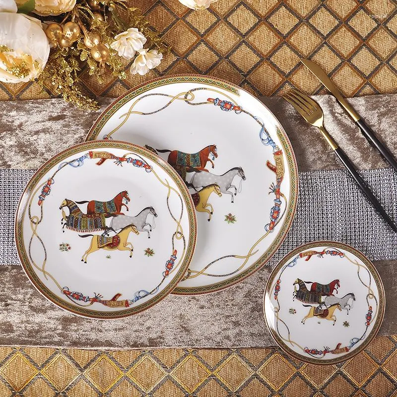 Assiettes 2023 Dîner De Luxe Cheval De Guerre En Porcelaine Ensemble De Vaisselle Fête Royale Porcelaine Western Assiette Plat Décoration De La Maison