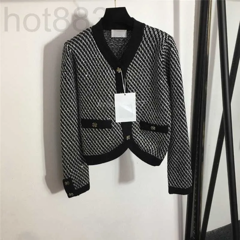 Women's Sweaters Designer Women Knits Tops with Letter Crystal Button Girls Milan Runway Crop Top Shirt High End Oblique Stripe Long Sleeve Stretch Cardigan Jacket V1