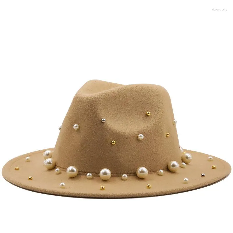 Bérets printemps automne femmes large bord Faux laine feutre chapeau haut de forme perle décoration Jazz fête mariage Tan Fedora chapeaux pour dames