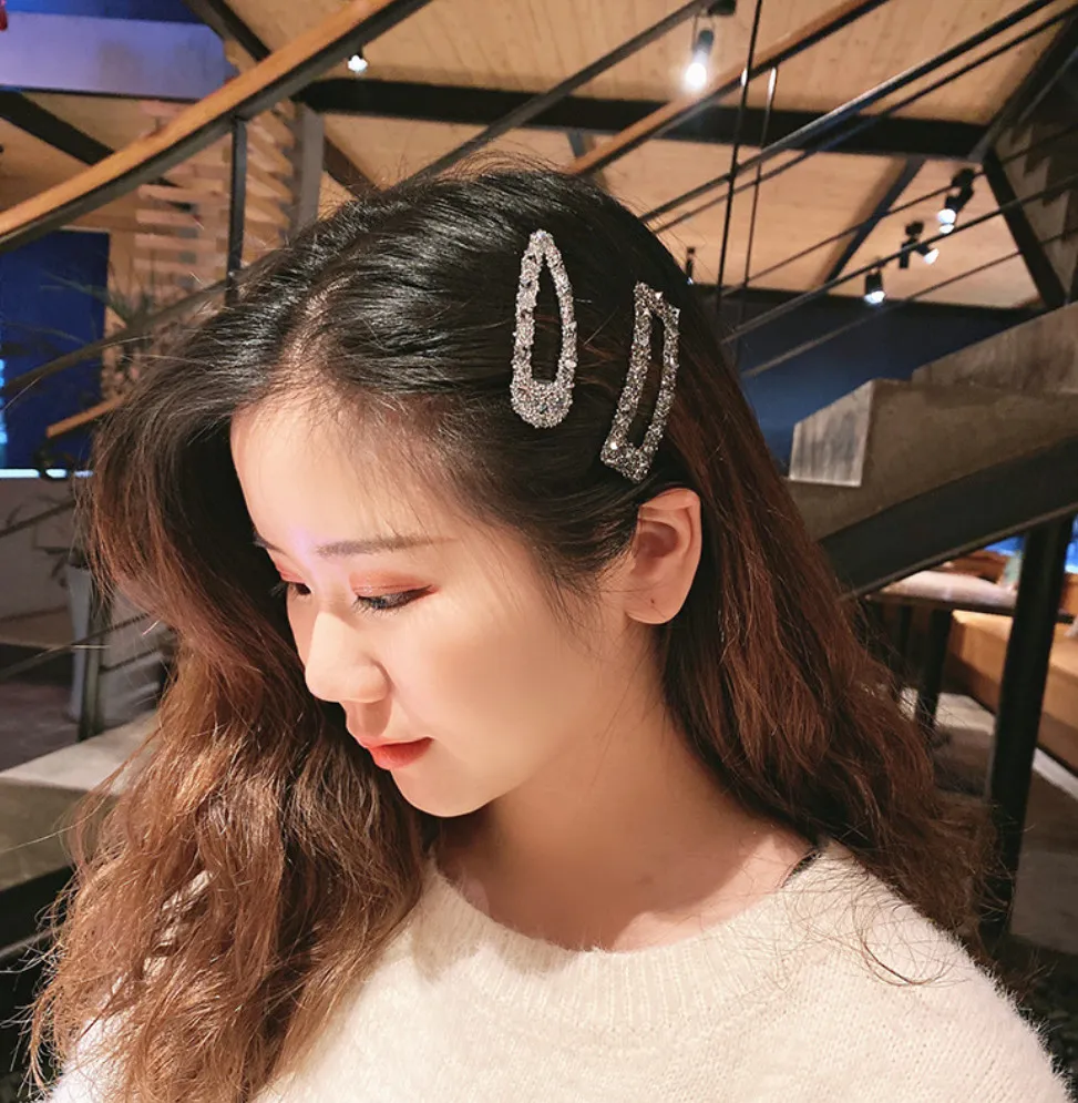 DHgate.com:Exquisite Crystal Hair Clip: Minimalist Elegance