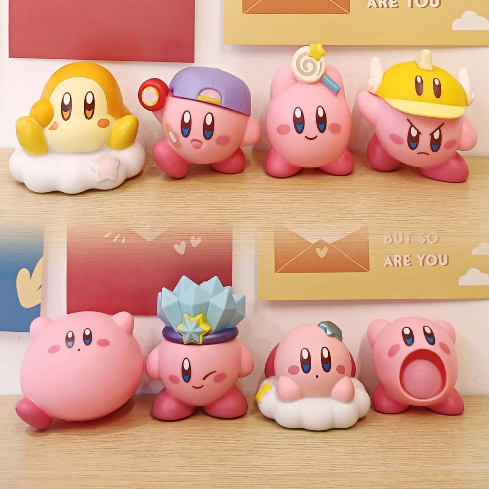 Figuras de juguete de acción 3 Estilos 8pcsset Juegos de anime Kirby Figuras de acción Juguetes Pink Cartoon Kirby PVC Figura linda Juguete de acción Regalo de Navidad para niños 230625