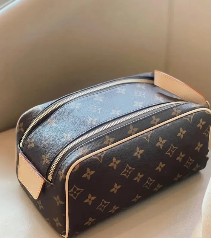Luxury large capacity makeup bag portable simple waterproof toiletry bag business travel skincare storage bag wholesale
