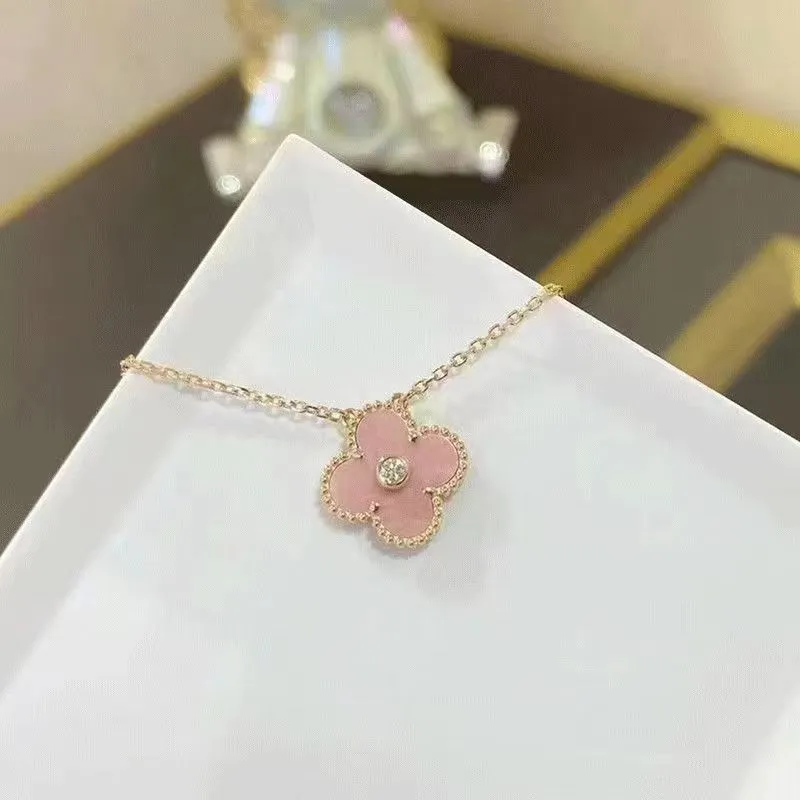 Band Diamond 5A Quality Four Leaf Clover Vanly Cleef Necklace Natural Shell Gemstone Gold Plated Designer for Woman T0P Advanced Materials