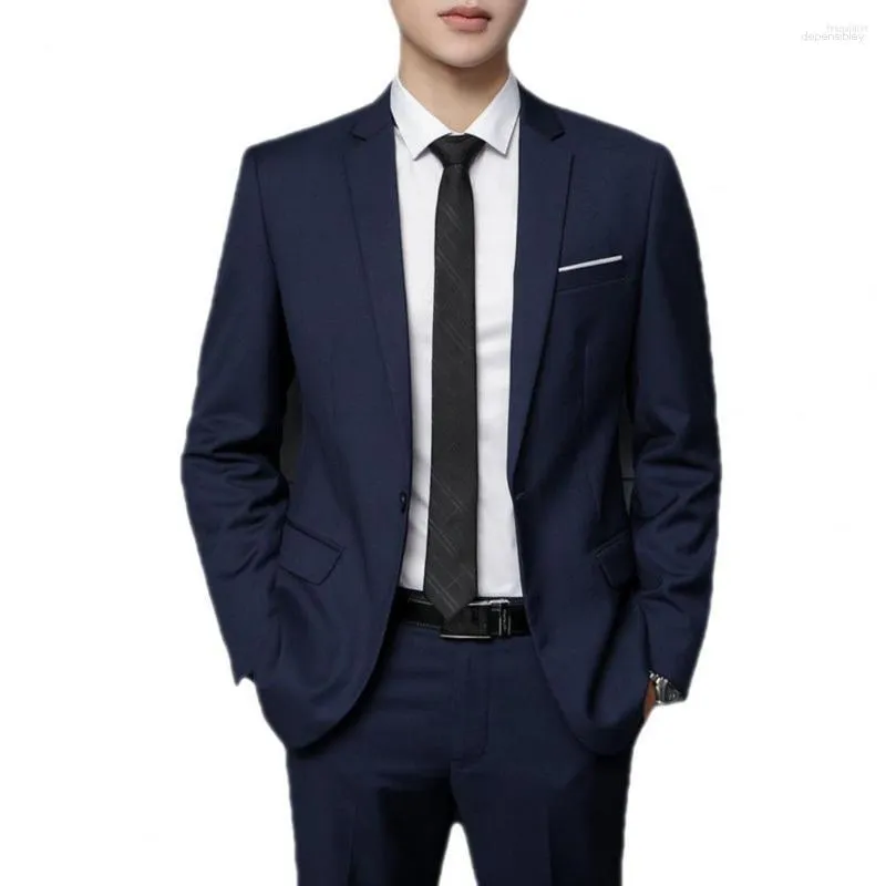 Korean groom deals attire