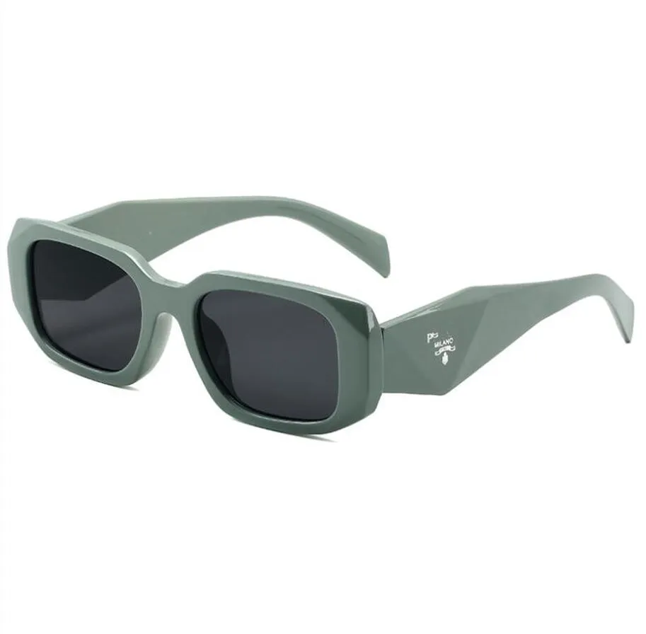 Occhiali da sole designer classici occhiali occhiali occhiali da sole spiaggia per uomo donna 12 colore firma triangolare opzionale