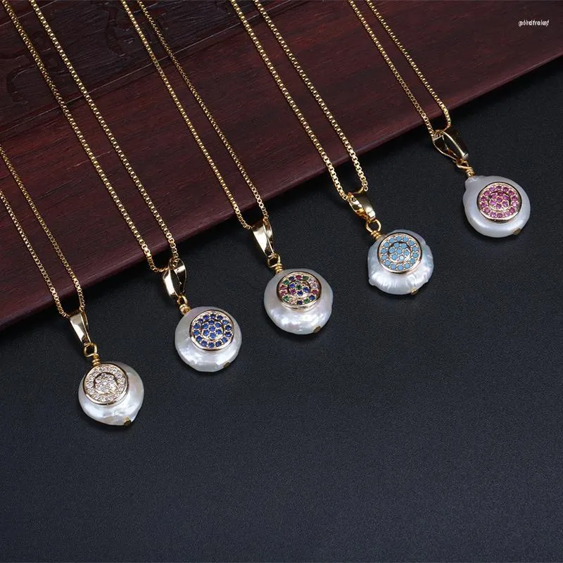 Choker Tiny CZ Paled Double Round Disc Disk Charm Natural Freshwater Pearl Bead Chic Gold Link Chain Pendant Halsband för kvinnor
