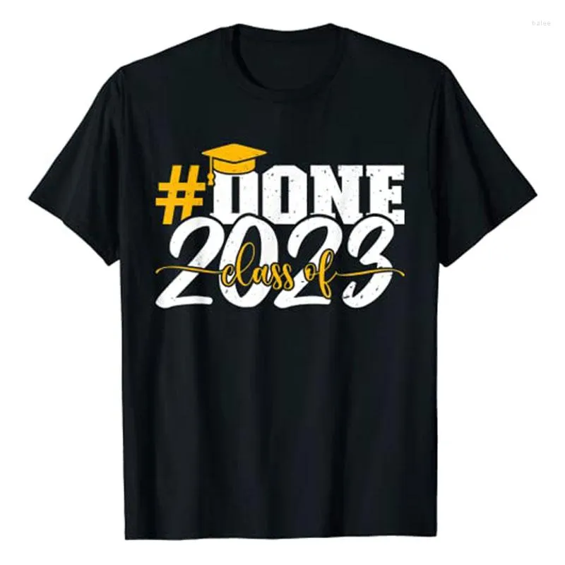 Men's T Shirts #Done Class of 2023 examen för henne HIM Grad Seniors T-shirt Sayings Citat Graphic Tee Top Graduate Gifts Holiday Outfit