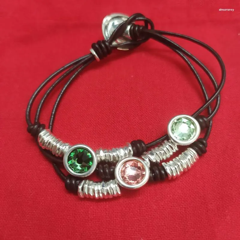 Bracelets à breloques Mode originale européenne et américaine Galvanoplastie Argent 925 Trois chaînes noires Bracelet en cristal coloré Bijoux de niche