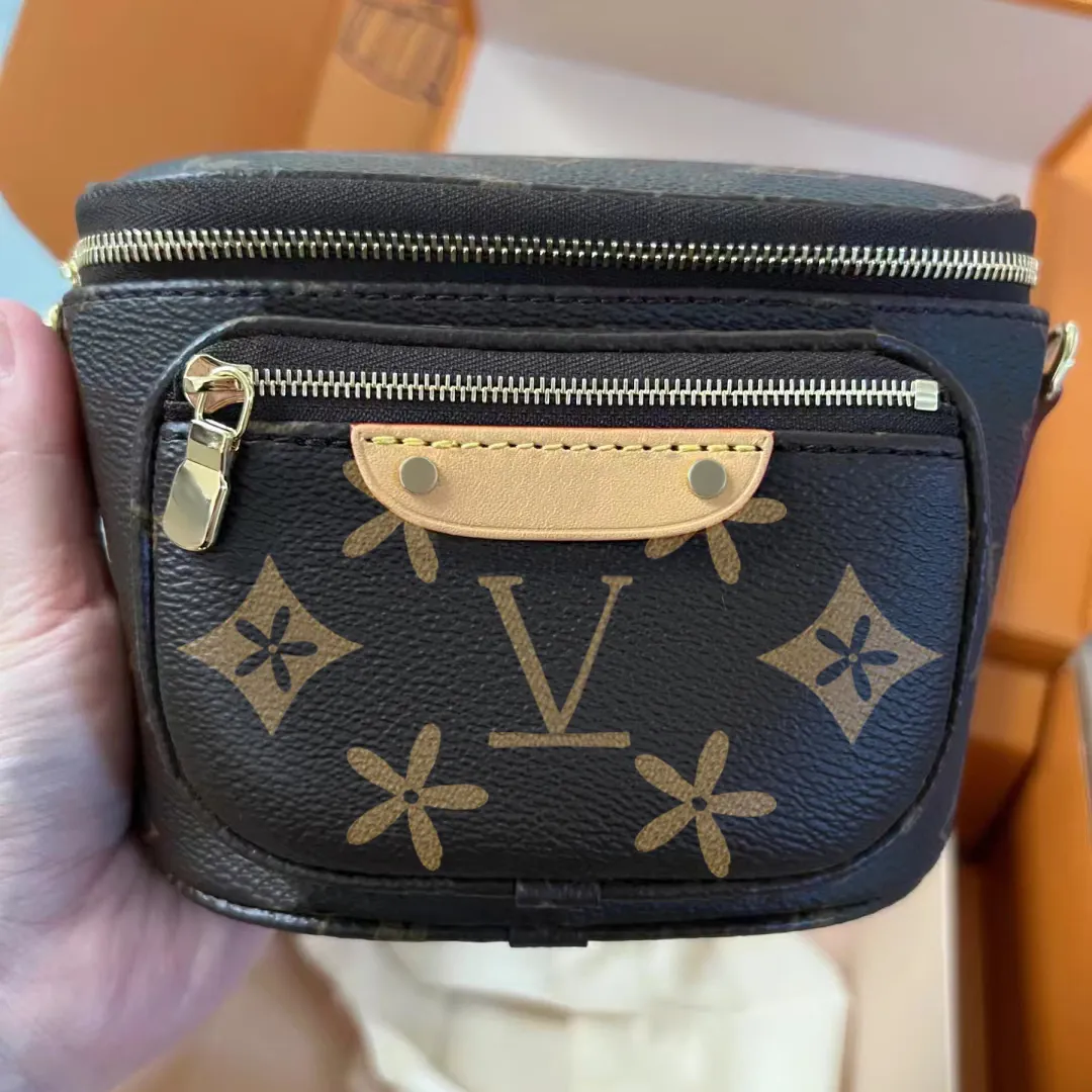 Women M82208 Torebki klatki piersiowej Luksusowe sprzęgło Crugle Crossbody Pasek TABE MASE Summer Mini Bombag Fanny Pack Bag M82335 Designer skórzane torby na ramię