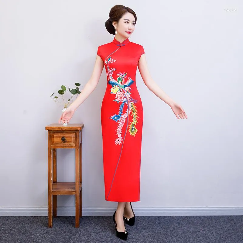 Etnisk kläder nyhet sexig long cheongsam sommar traditionell kinesisk stil klänning kvinnor rayon qipao smala party klänningar knapp vestido s av