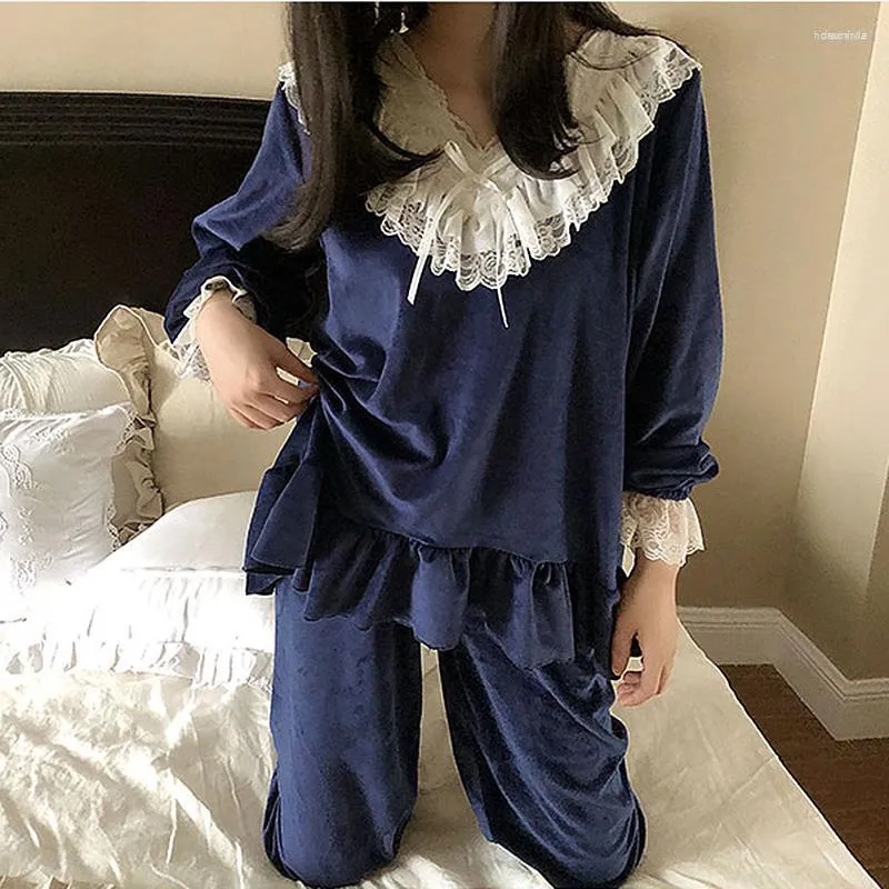 Vêtements de nuit pour femmes Automne Hiver Femmes Lolita Flannel Ruffle Pyjama Sets.Lace Tops Pants.Vintage Ladies Girl's Pyjamas