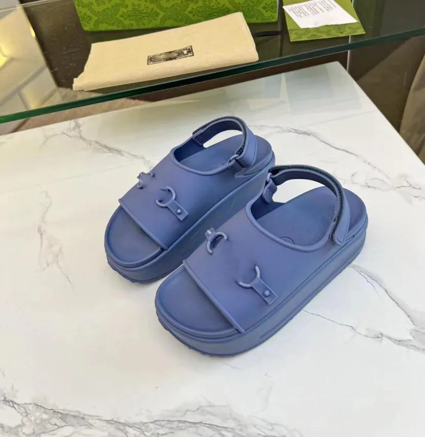 Luxury Horsebit Flatform Sandali Uomo Donna Fondo spesso Scuff Beach Summer Slide Pantofole con suola in gomma antiscivolo blu scuro Infradito Taglia 35-45