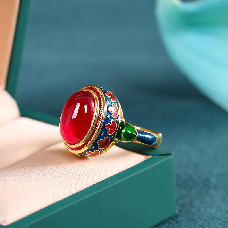 Bröllopsringar Original Ancient Gold CraftsManship Natural Carnelian Rings for Women Flower Emamel National Style Light Luxury Jewelry 230627