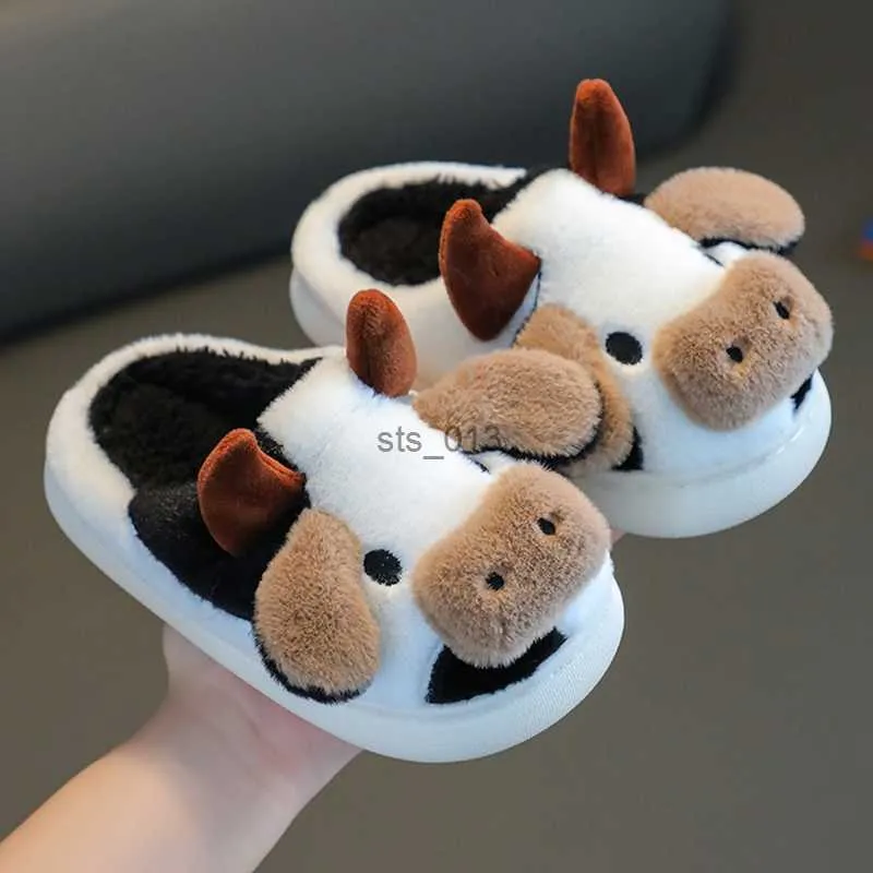 Highland Cow Slippers - Cream – Babitique