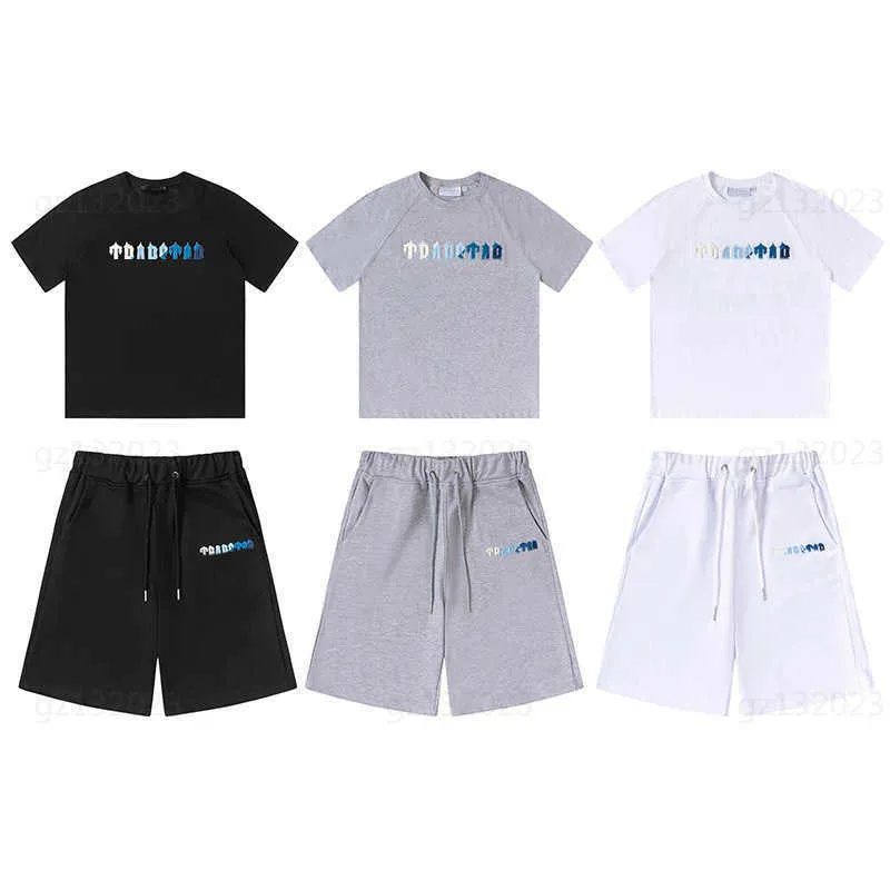 Casual Shirts For Men Designer Clothes Trapstarr White And Blue Gradient Color Towel Embroidery Short-sleeved Shorts Set Designers Tracksuits 0607