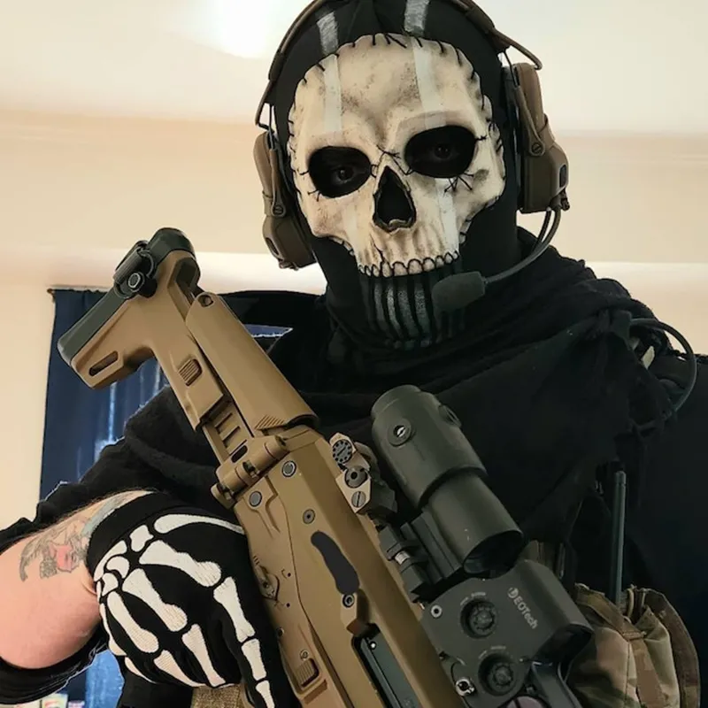 Cosplayed SimonGhostRiley from COD. a ghost from another world