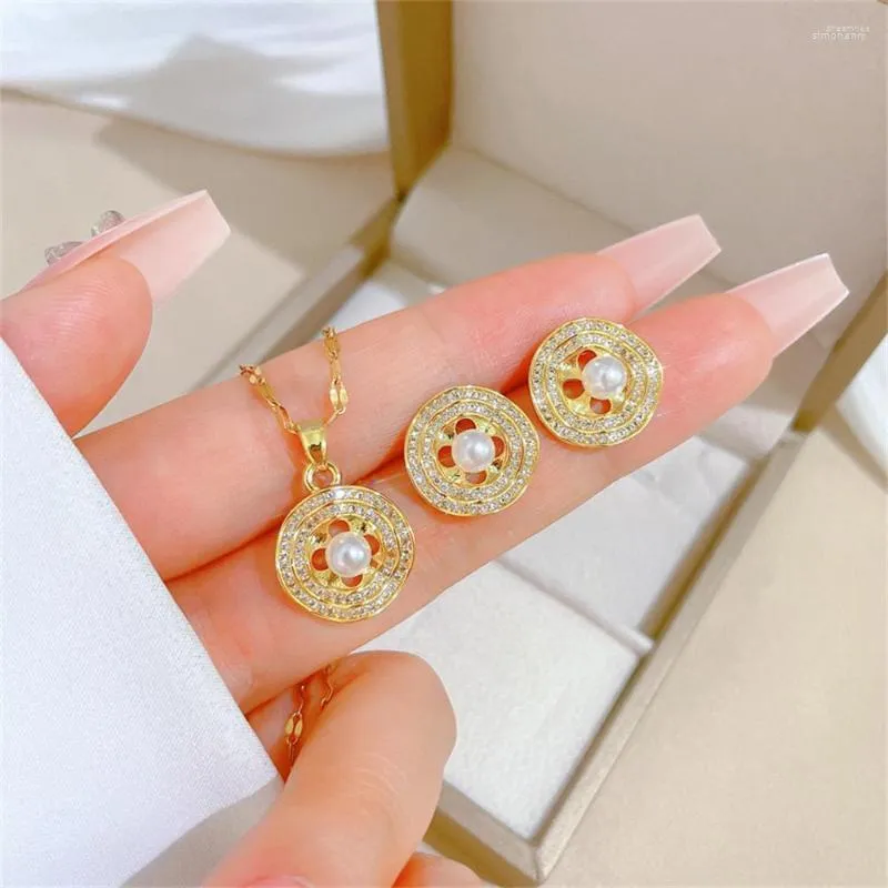 Collier Boucles d'oreilles Set Crystal Round Oreille pour les femmes Lucky Imitation Perle Clavicule Chaîne Bohemian Colliers Colliers BFF Colliers BFF Gift