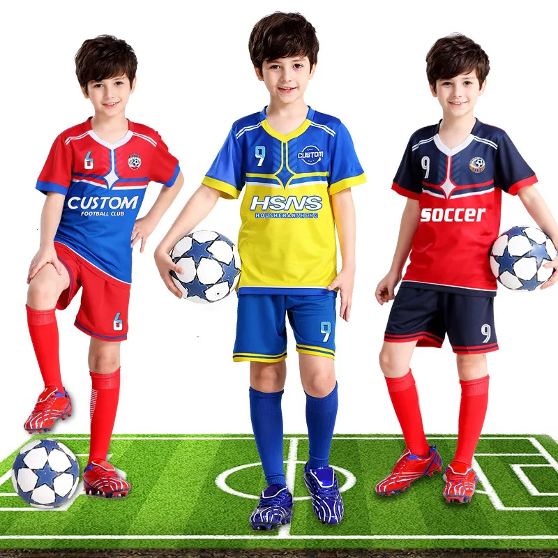 Set di abbigliamento Stampa personalizzata Ragazzi Maglia da allenamento per bambini Maglie da calcio per bambini Poliestere Abbigliamento da calcio estivo Set uniformi per bambini Y301 230626