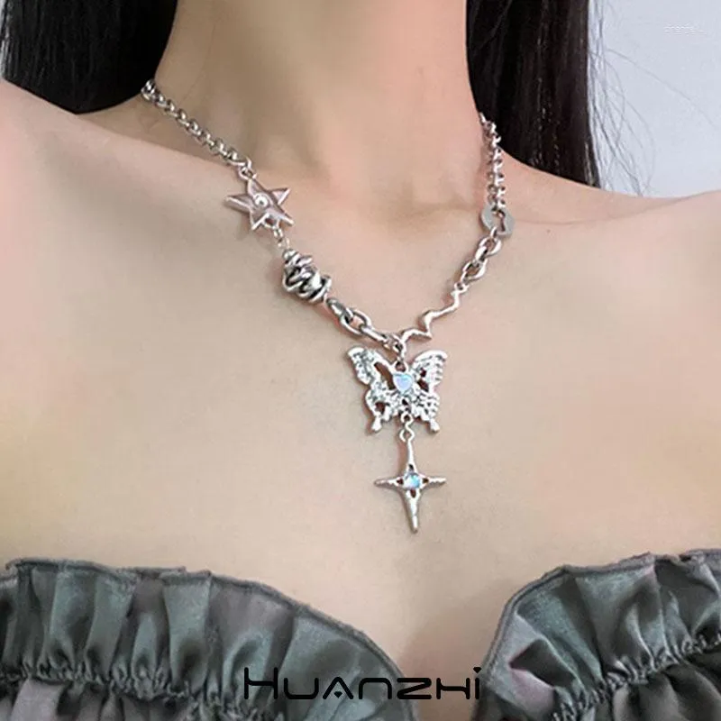 Pendentif Colliers Évider Étoile Résine Perle En Métal Papillon Chaîne Collier Pour Femmes Fille À La Mode Y2K Clavicule HUANZHI 2023 INS