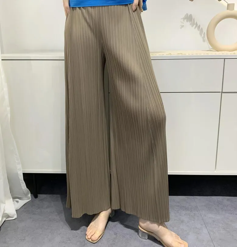 Capris 2023 New Issey Plateed Wide Bellbottoms High High Pants Disual Pants كبير الحجم