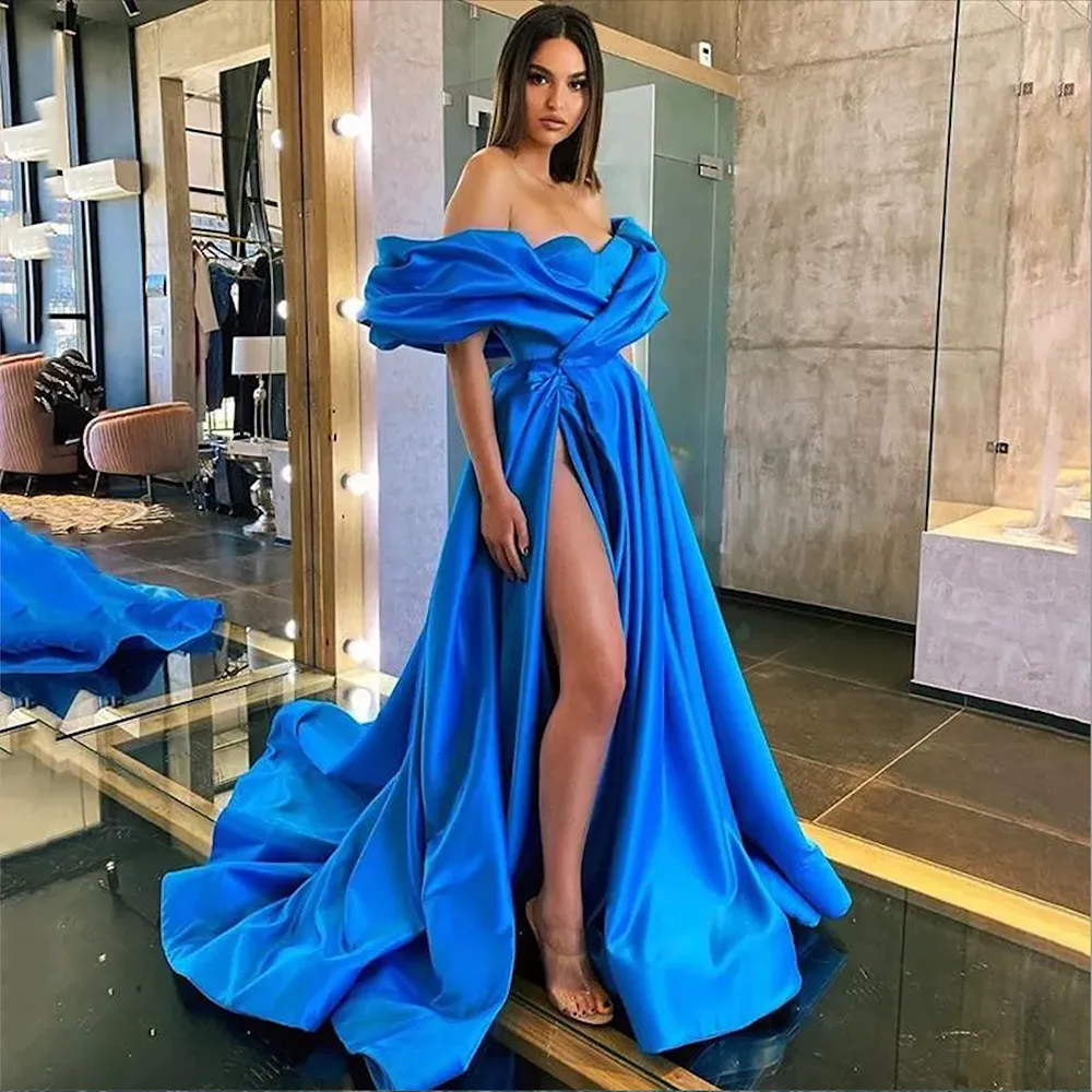 Dubai blå sexig arabisk balklänningar från axeln hög sida split rufsar veck golvlängd satin mantel de soiree formella aftonklänningar kändis klänning
