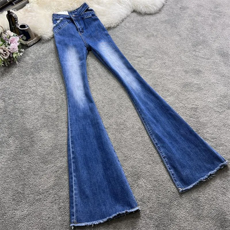 Jeans da donna Anca Pantaloni a zampa retrò leggermente elastici per donna Autunno Sexy Denim Jean Femme Vita alta Pantaloni slim a figura intera Stile UK