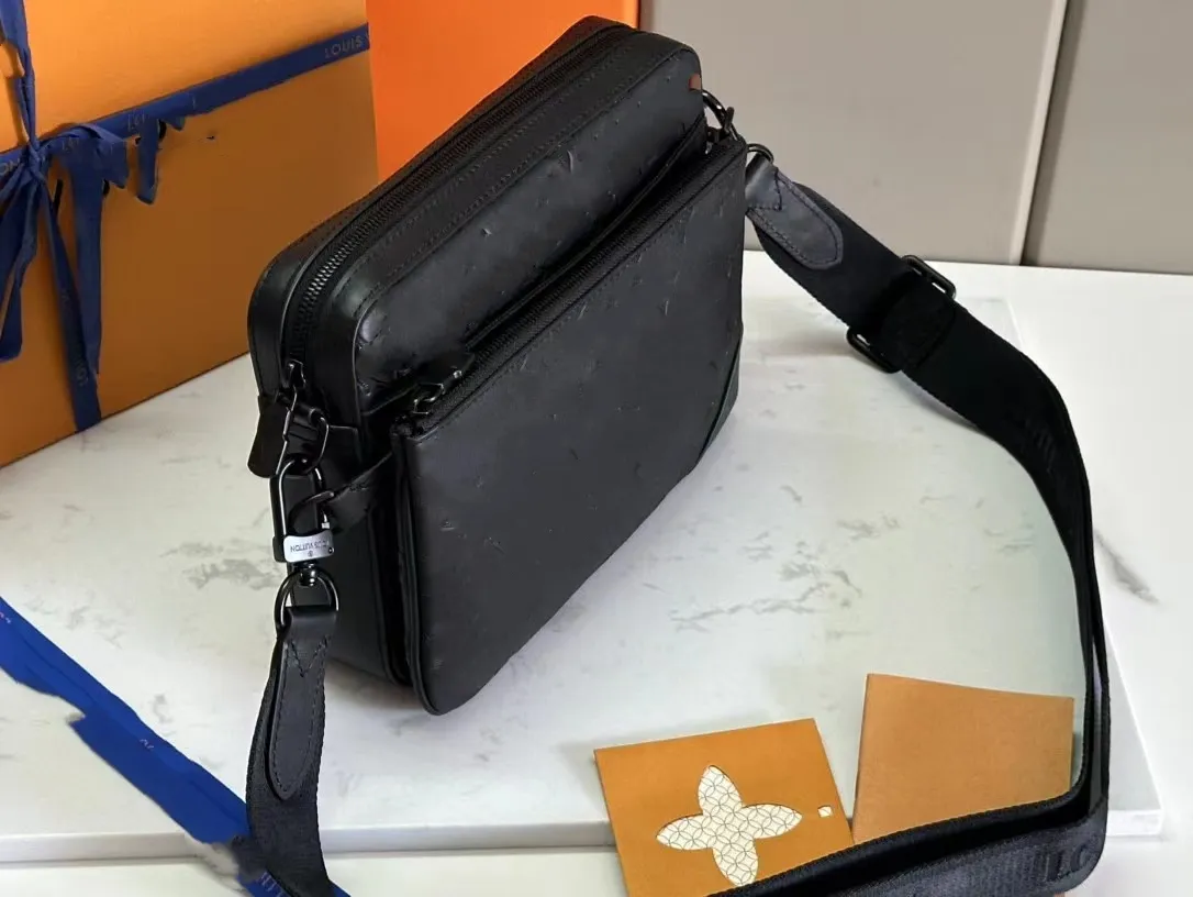 2023 De nieuwste high-end sfeer alle stalen hardware rits mannen messenger bag Mode reliëf koe lederen schoudertas crossbody tas