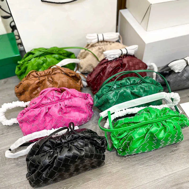 Candy kolor tkane torby chmurowe Crossbody Projektanty torby kobiety torebka b moda zielona zakupy v torba na ramię Mała torebka 230627