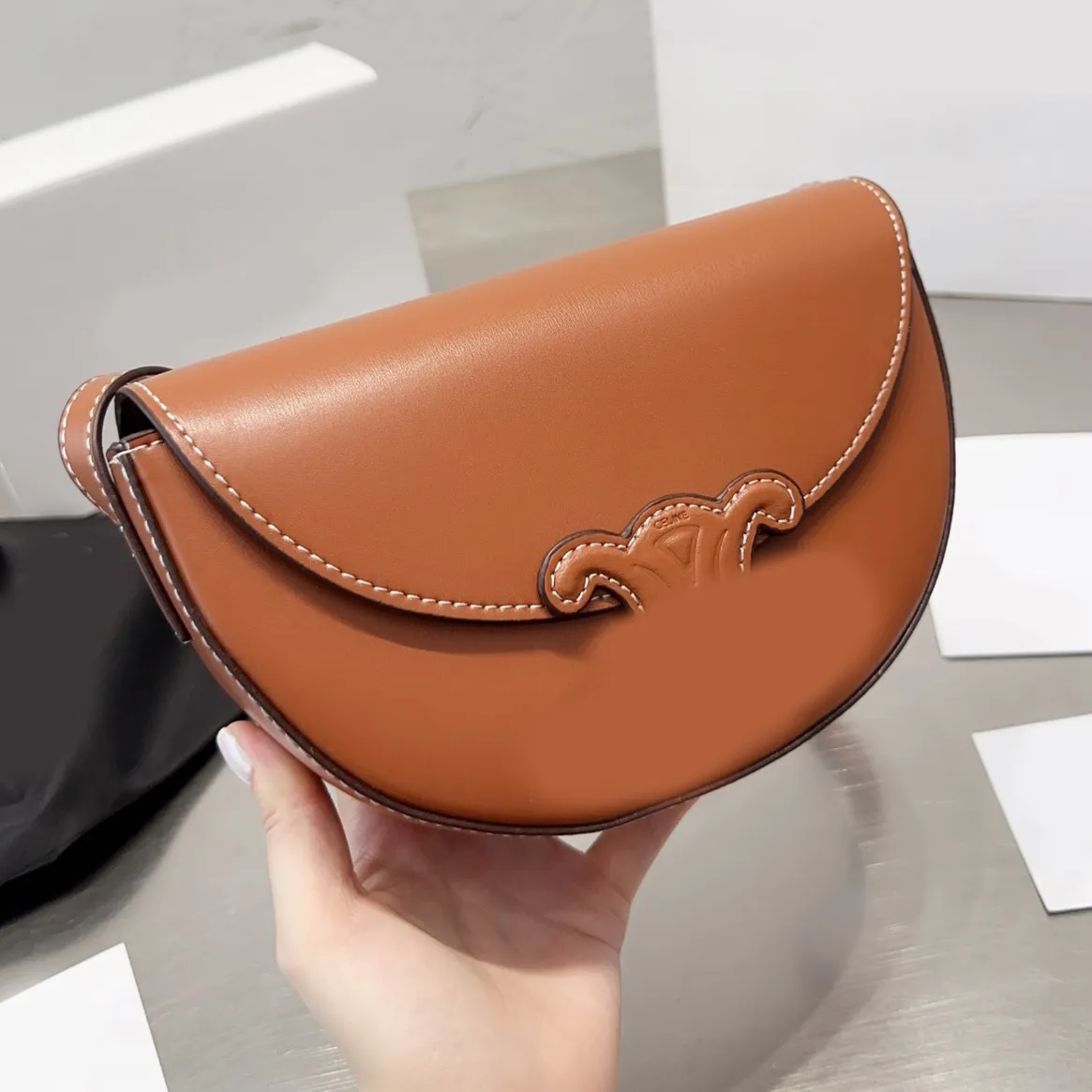 Zadelloze Halve Maan Tassen Ontwerper Merk Tas Bakken Kettingen Cross Body Luxe Handtas Mode Schouder Hoge Kwaliteit Tas Vrouwen Brief portemonnee Telefoon Portemonnee Effen