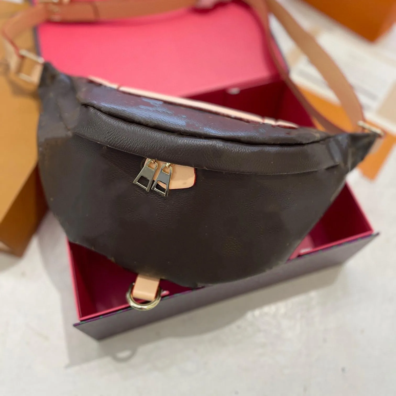 Cross Body Luxury Designers Midjeväskor Classic Fanny Pack Famous Style Bumbag Handväskor Hög kvalitet